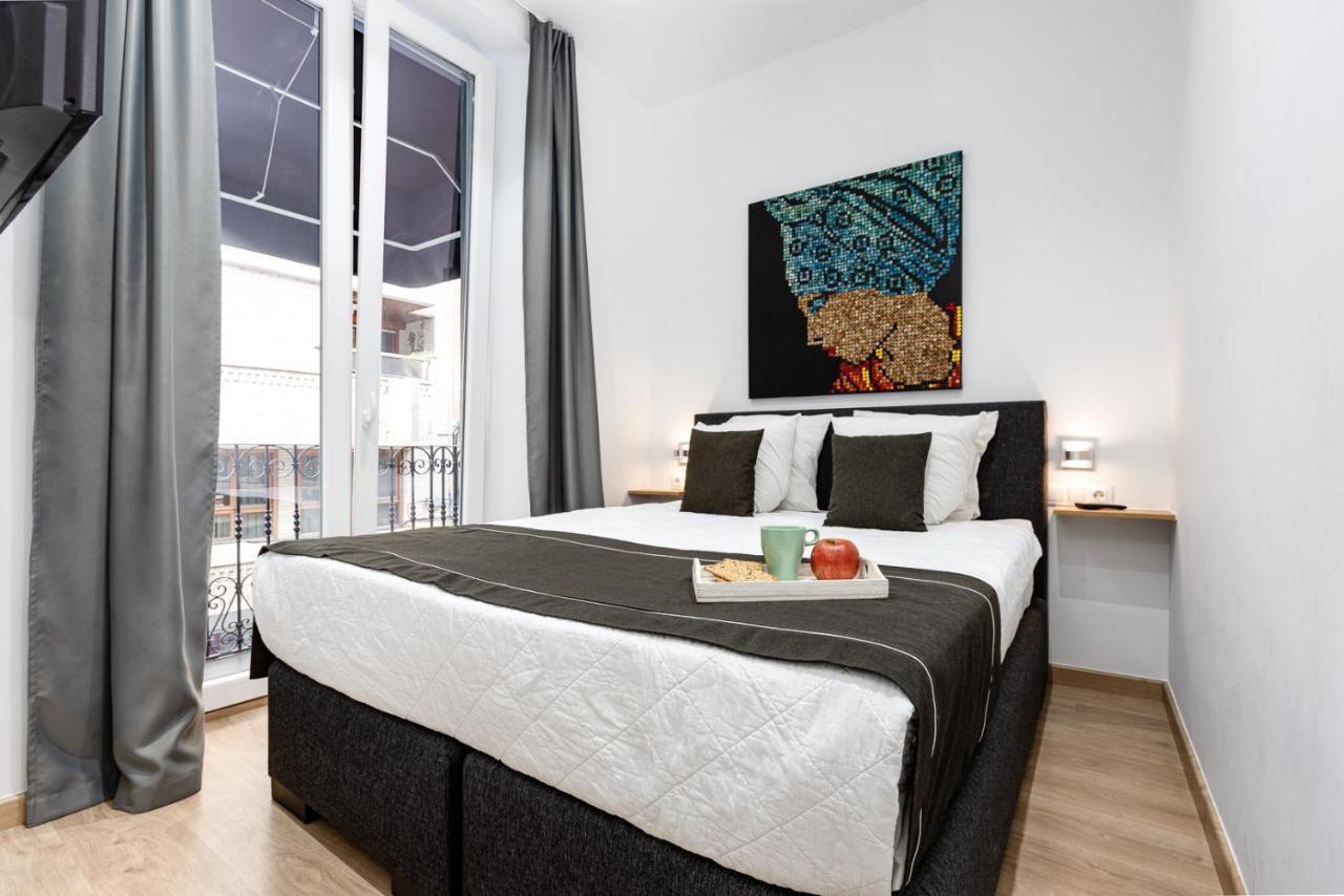 Pinzon Studios & Penthouse Аликанте Екстериор снимка