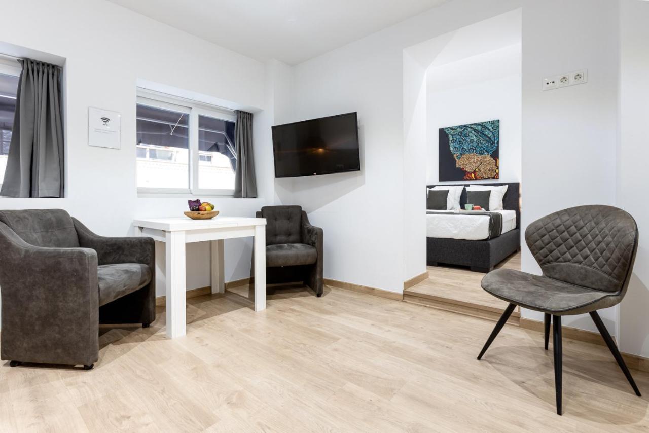Pinzon Studios & Penthouse Аликанте Екстериор снимка